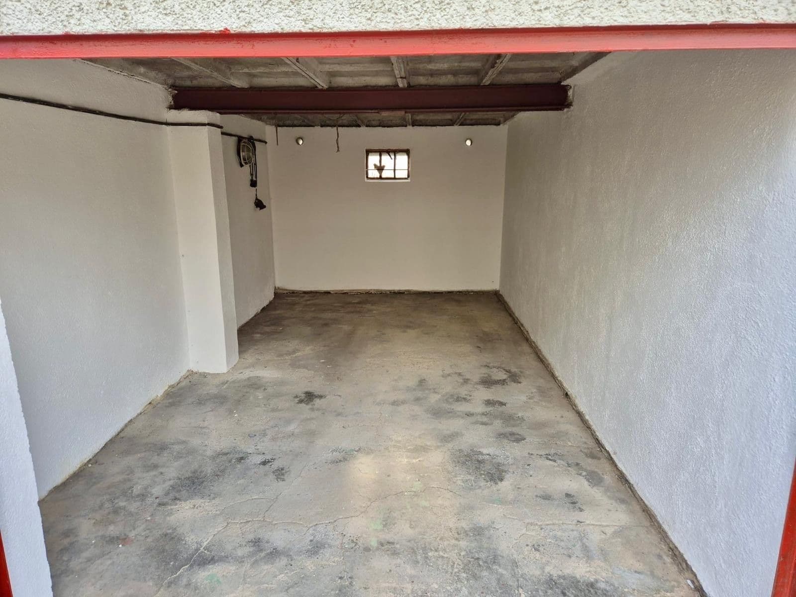 Predaj garáže 20 m², K Pazderně, Benešov, Středočeský kraj Predaj garáže 20 m², K Pazderně, Benešov, Středočeský kraj