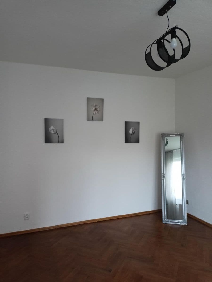 Predaj bytu 2-izbový 56 m², Karlovy Vary, Karlovarský kraj Predaj bytu 2-izbový 56 m², Karlovy Vary, Karlovarský kraj