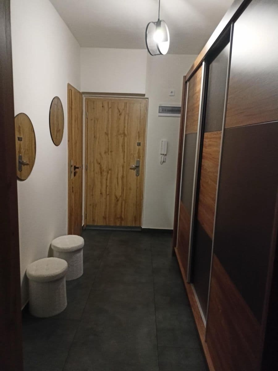 Predaj bytu 2-izbový 56 m², Karlovy Vary, Karlovarský kraj Predaj bytu 2-izbový 56 m², Karlovy Vary, Karlovarský kraj