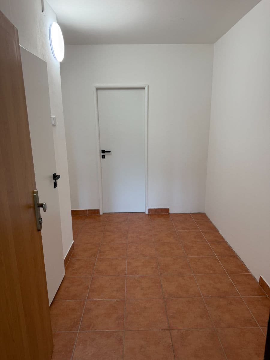 Prenájom bytu 2-izbový 44 m², Prosecká, Praha, Praha Prenájom bytu 2-izbový 44 m², Prosecká, Praha, Praha