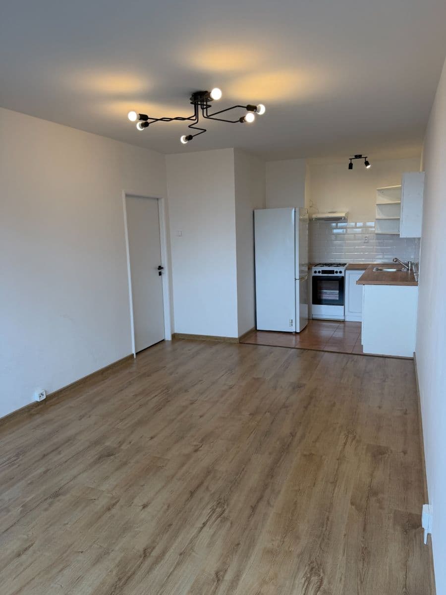 Prenájom bytu 2-izbový 44 m², Prosecká, Praha, Praha Prenájom bytu 2-izbový 44 m², Prosecká, Praha, Praha