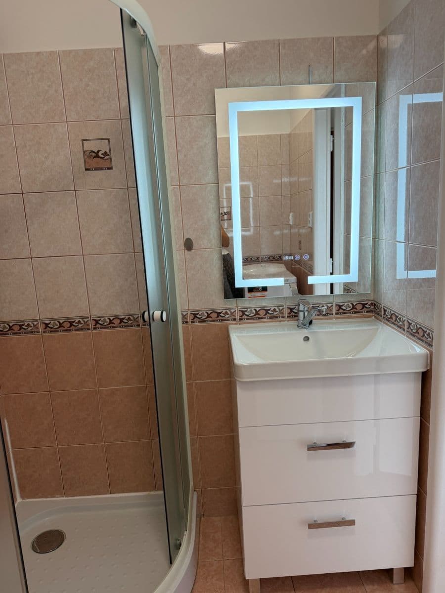 Prenájom bytu 2-izbový 44 m², Prosecká, Praha, Praha Prenájom bytu 2-izbový 44 m², Prosecká, Praha, Praha