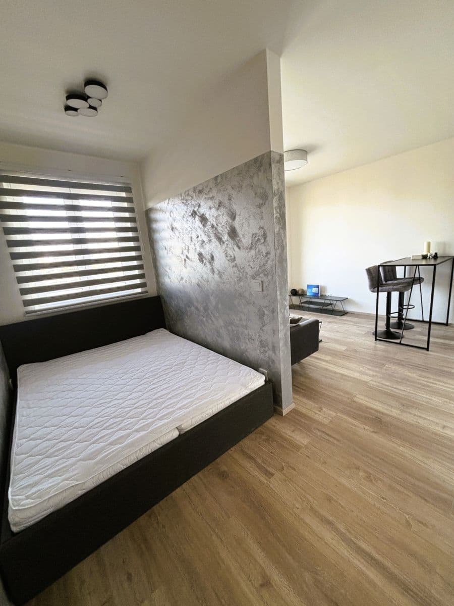 Prenájom bytu 1-izbový 36 m², Arnošta Staňka, Praha, Praha Prenájom bytu 1-izbový 36 m², Arnošta Staňka, Praha, Praha