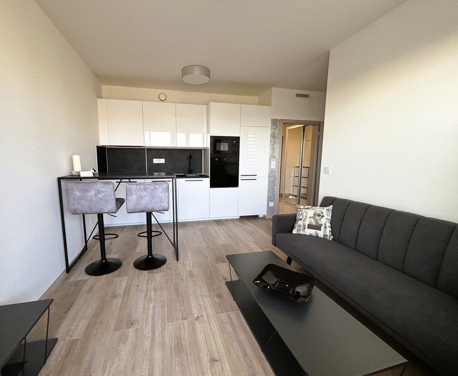 Prenájom bytu 1-izbový 36 m², Arnošta Staňka, Praha, Praha Prenájom bytu 1-izbový 36 m², Arnošta Staňka, Praha, Praha
