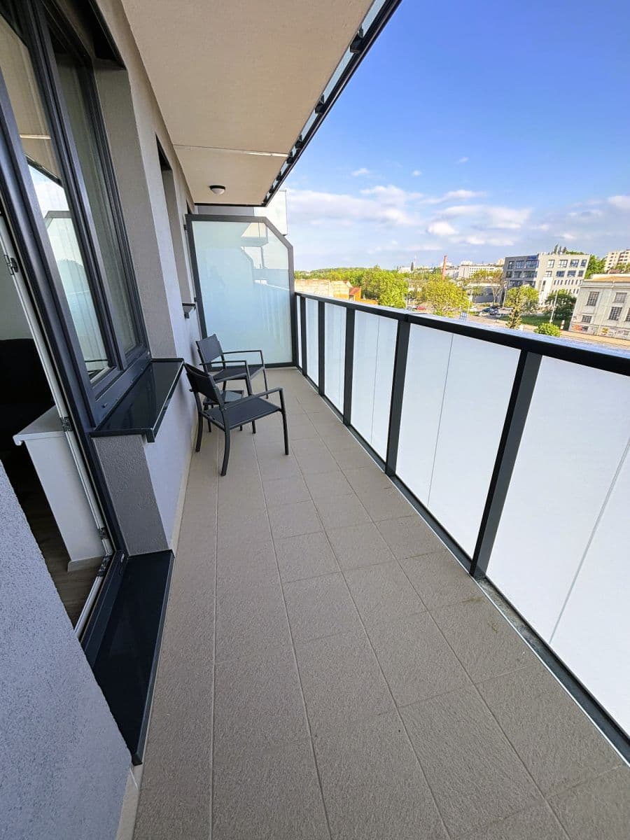 Prenájom bytu 1-izbový 36 m², Arnošta Staňka, Praha, Praha Prenájom bytu 1-izbový 36 m², Arnošta Staňka, Praha, Praha