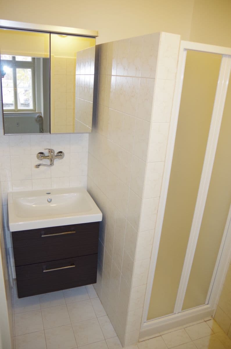 Prenájom bytu 1-izbový 35 m², Husitská, Praha, Praha Prenájom bytu 1-izbový 35 m², Husitská, Praha, Praha