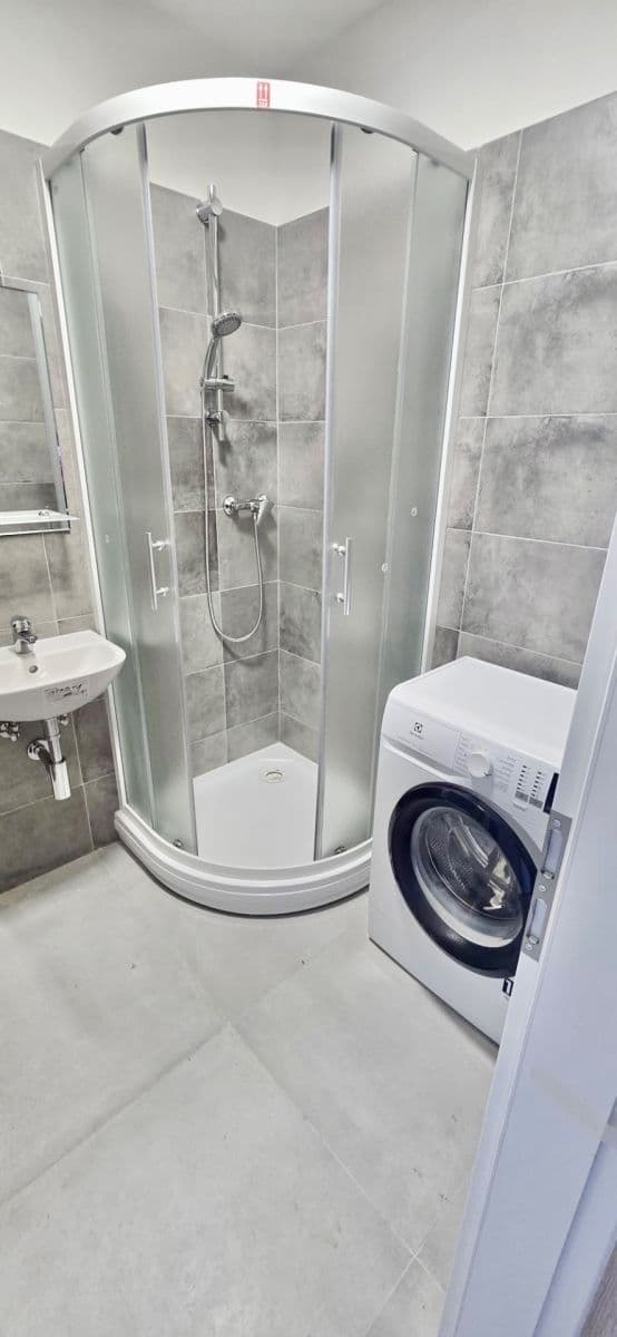 Prenájom bytu 2-izbový 43 m², Kyjevská, Brno, Jihomoravský kraj Prenájom bytu 2-izbový 43 m², Kyjevská, Brno, Jihomoravský kraj