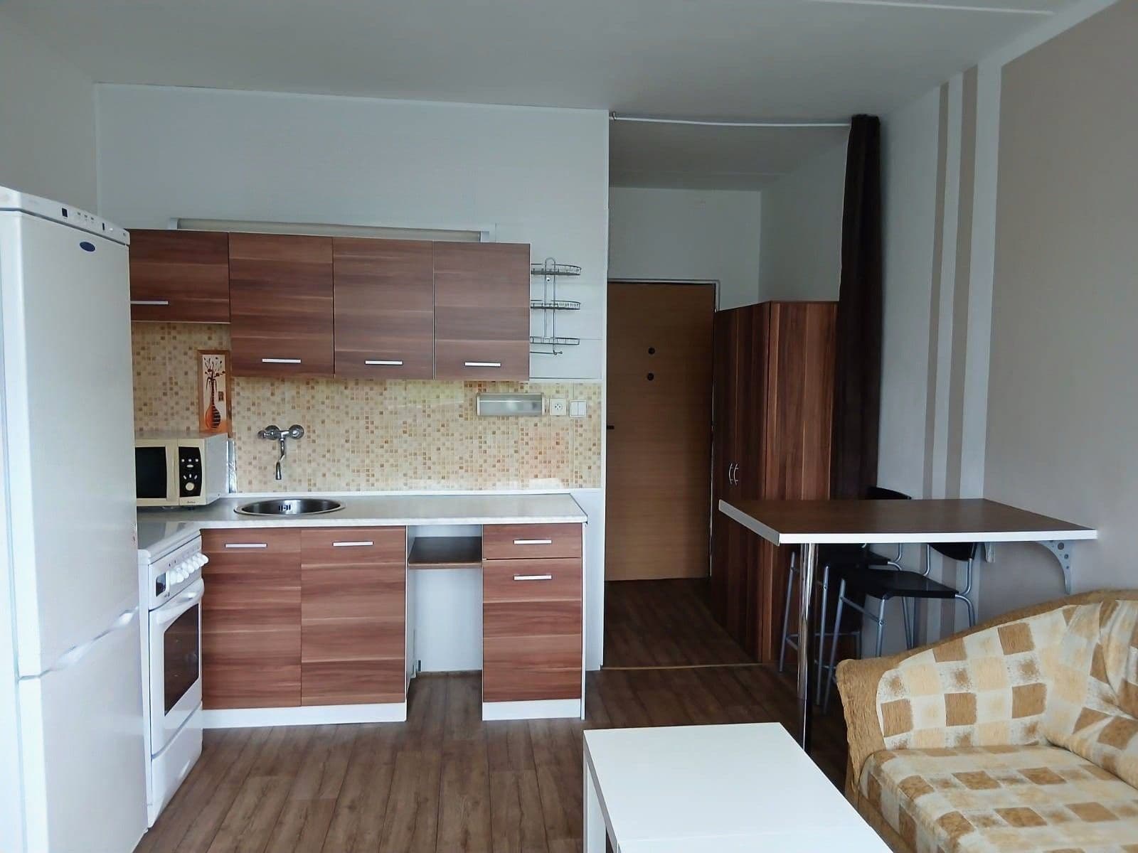 Prenájom bytu 2-izbový 35 m², Sídliště, Kovářská, Ústecký kraj Prenájom bytu 2-izbový 35 m², Sídliště, Kovářská, Ústecký kraj