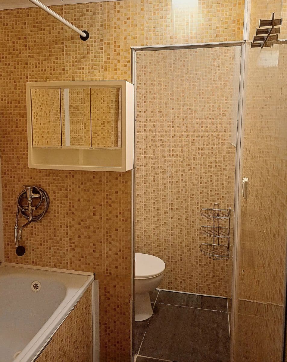 Prenájom bytu 2-izbový 35 m², Sídliště, Kovářská, Ústecký kraj Prenájom bytu 2-izbový 35 m², Sídliště, Kovářská, Ústecký kraj