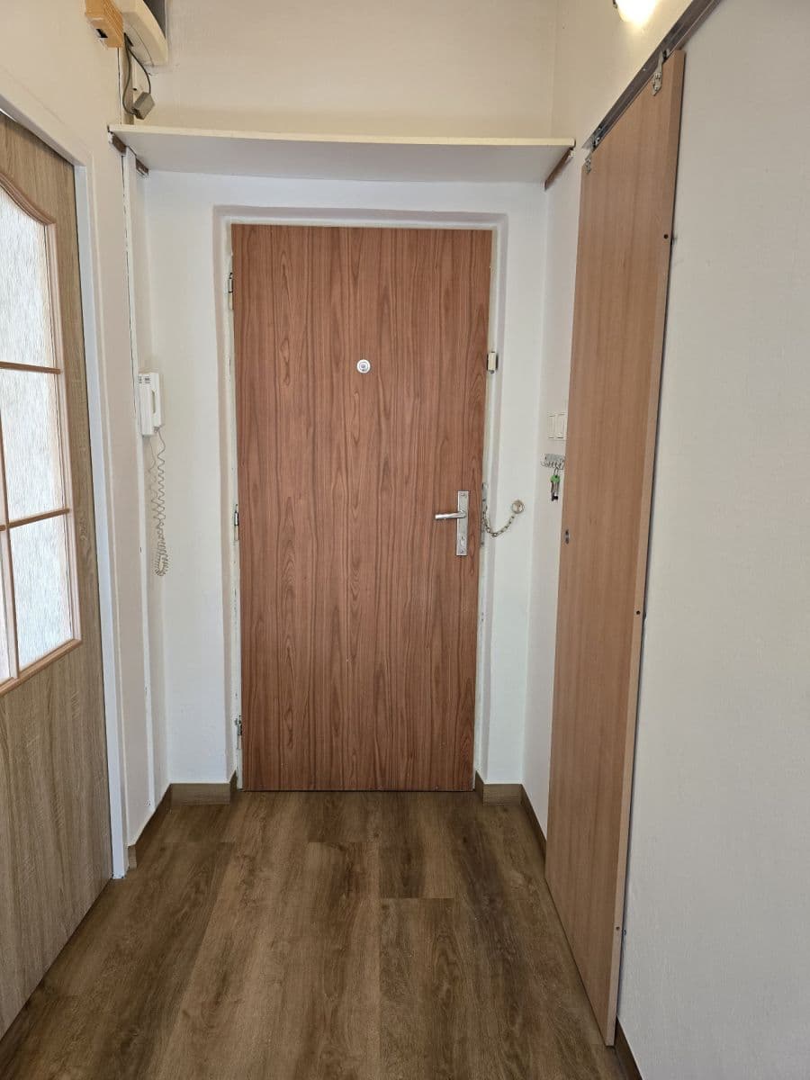 Prenájom bytu 2-izbový 36 m², Beethovenova, Frýdek-Místek, Moravskoslezský kraj Prenájom bytu 2-izbový 36 m², Beethovenova, Frýdek-Místek, Moravskoslezský kraj