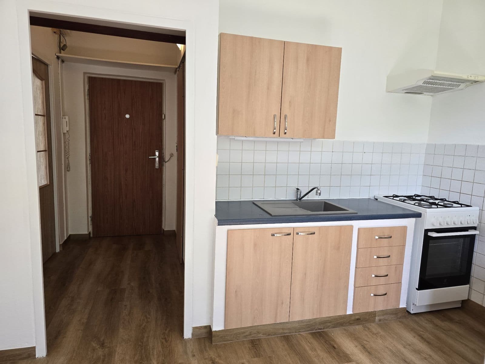 Prenájom bytu 2-izbový 36 m², Beethovenova, Frýdek-Místek, Moravskoslezský kraj Prenájom bytu 2-izbový 36 m², Beethovenova, Frýdek-Místek, Moravskoslezský kraj