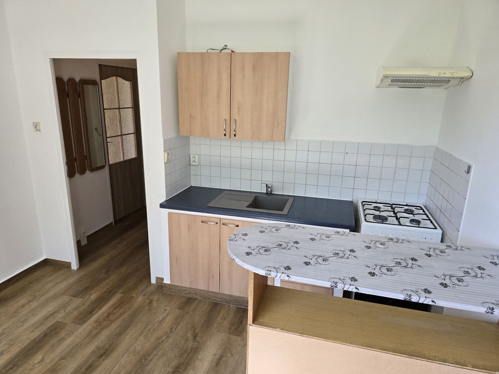 Prenájom bytu 2-izbový 36 m², Beethovenova, Frýdek-Místek, Moravskoslezský kraj Prenájom bytu 2-izbový 36 m², Beethovenova, Frýdek-Místek, Moravskoslezský kraj