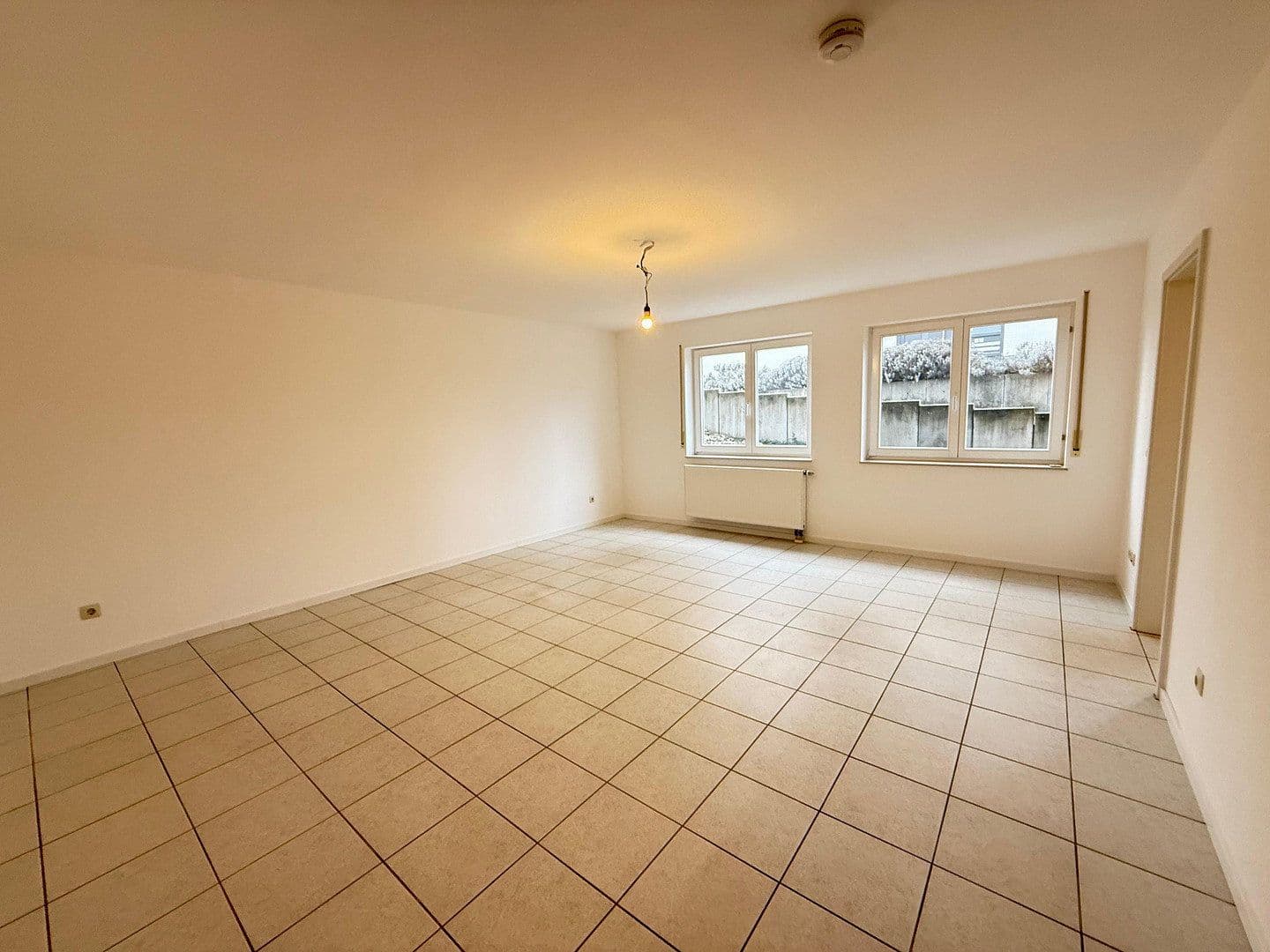 Prenájom bytu 1-izbový 44 m², Rastatt, Bádensko-Wurttembersko Prenájom bytu 1-izbový 44 m², Rastatt, Bádensko-Wurttembersko