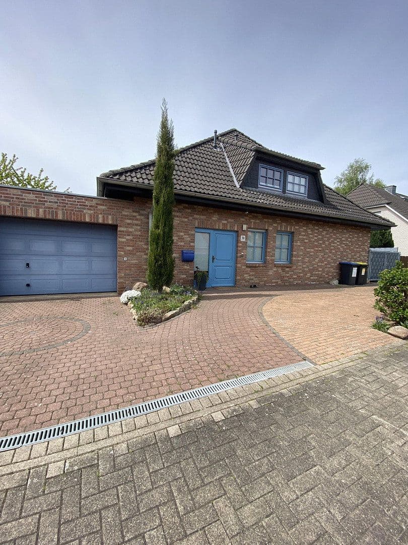 Predaj domu 208 m², pozemek 585 m², Hannover, Dolné Sasko Predaj domu 208 m², pozemek 585 m², Hannover, Dolné Sasko