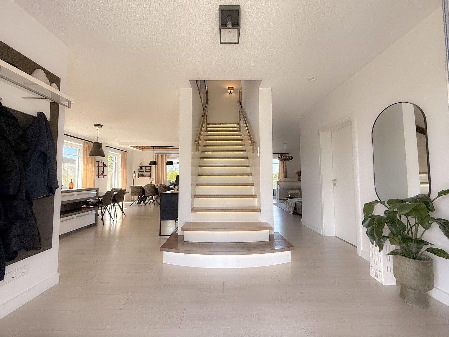Predaj domu 171 m², pozemek 1.322 m², Wacholderweg 15, Espelkamp, Severné Porýnie - Westfálsko Predaj domu 171 m², pozemek 1.322 m², Wacholderweg 15, Espelkamp, Severné Porýnie - Westfálsko