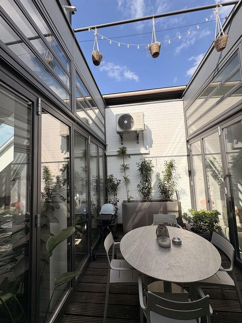 Predaj bytu 2-izbový 101 m², Frankfurt, Hesensko Predaj bytu 2-izbový 101 m², Frankfurt, Hesensko