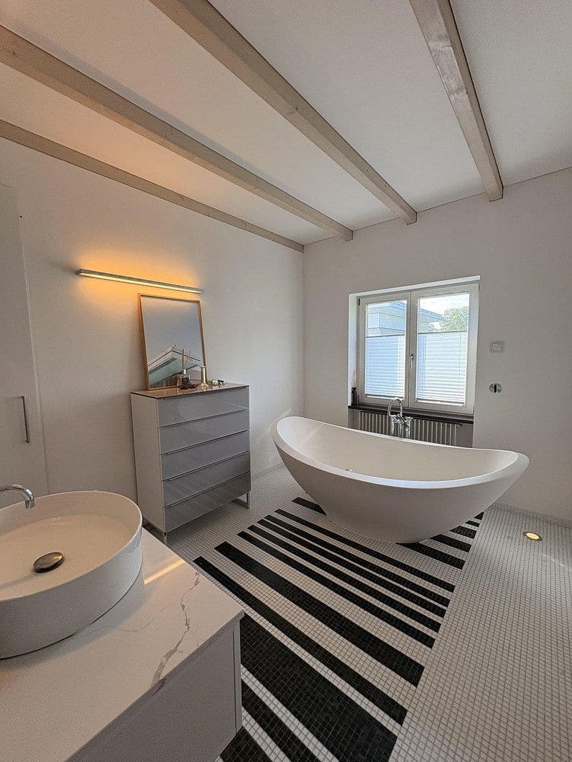 Predaj bytu 2-izbový 101 m², Frankfurt, Hesensko Predaj bytu 2-izbový 101 m², Frankfurt, Hesensko