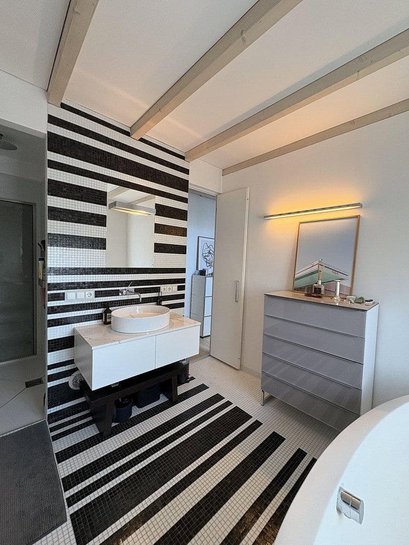 Predaj bytu 2-izbový 101 m², Frankfurt, Hesensko Predaj bytu 2-izbový 101 m², Frankfurt, Hesensko