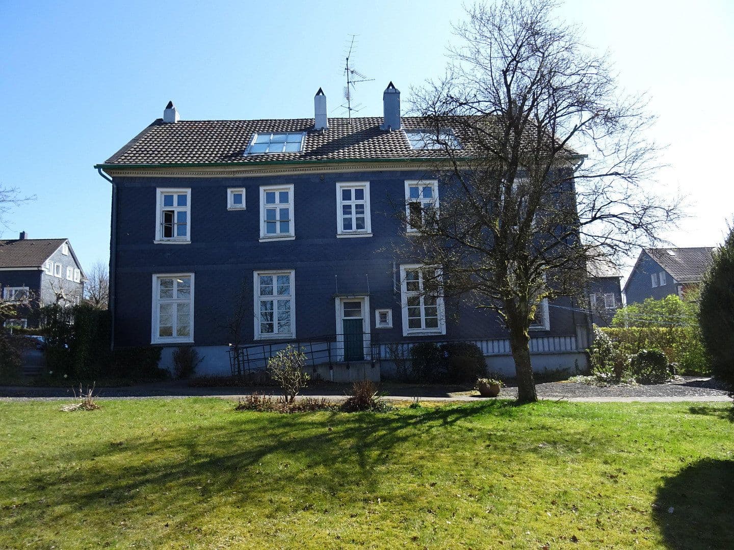 Prenájom domu 350 m², pozemek 2.500 m², Neuenhöhe 85, Wermelskirchen, Severné Porýnie - Westfálsko Prenájom domu 350 m², pozemek 2.500 m², Neuenhöhe 85, Wermelskirchen, Severné Porýnie - Westfálsko
