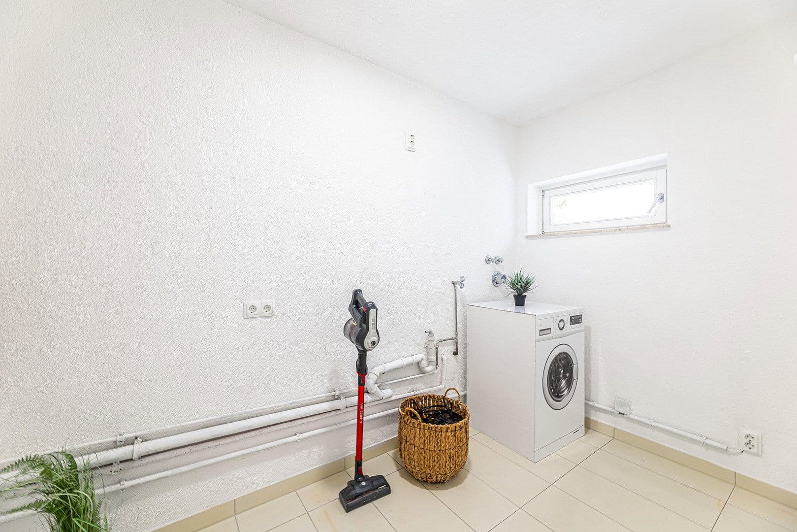 Predaj bytu 4-izbový 97 m², Allerseeweg 14, Höchberg, Bavorsko Predaj bytu 4-izbový 97 m², Allerseeweg 14, Höchberg, Bavorsko