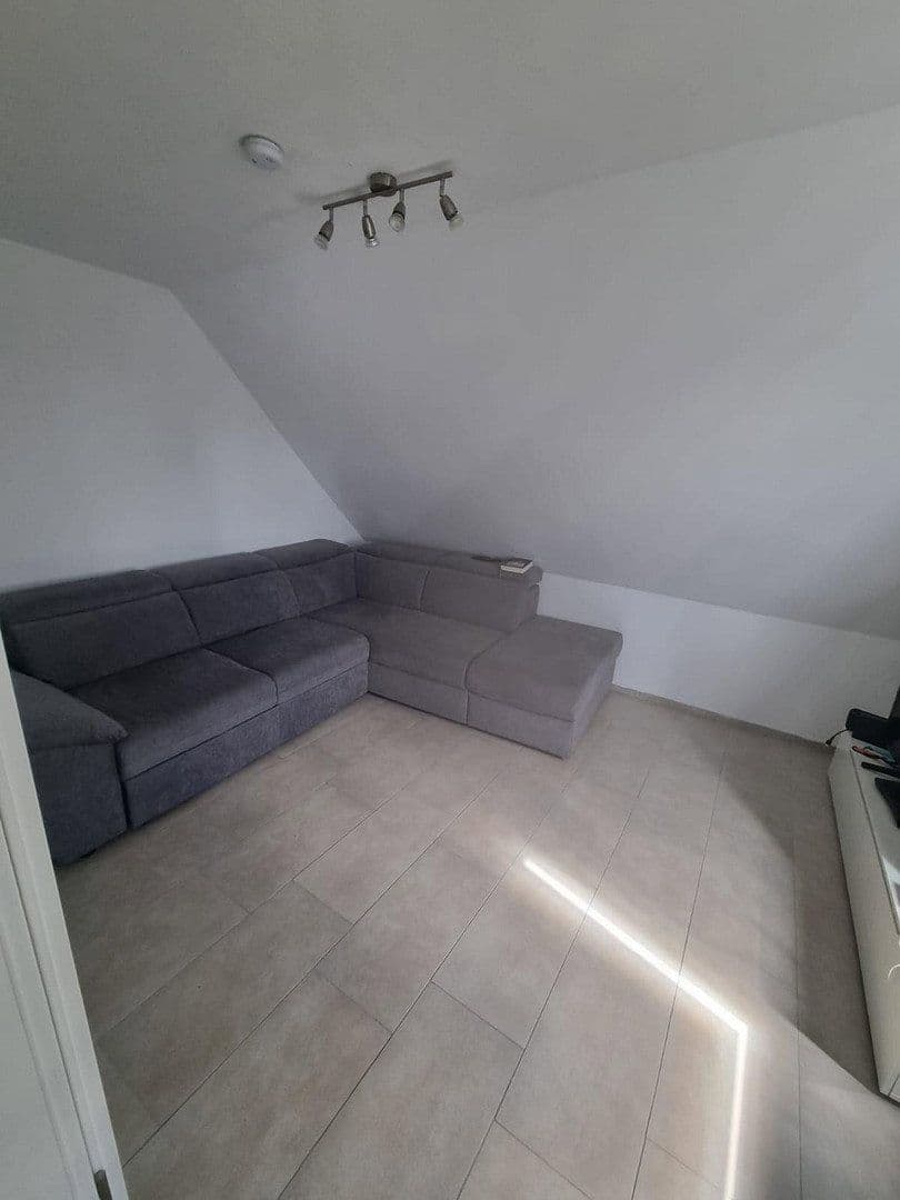 Prenájom bytu 3-izbový 70 m², Neuwied, Porýnie-Falcko Prenájom bytu 3-izbový 70 m², Neuwied, Porýnie-Falcko
