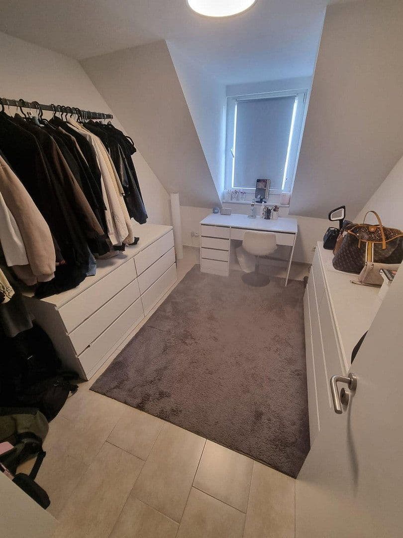 Prenájom bytu 3-izbový 70 m², Neuwied, Porýnie-Falcko Prenájom bytu 3-izbový 70 m², Neuwied, Porýnie-Falcko