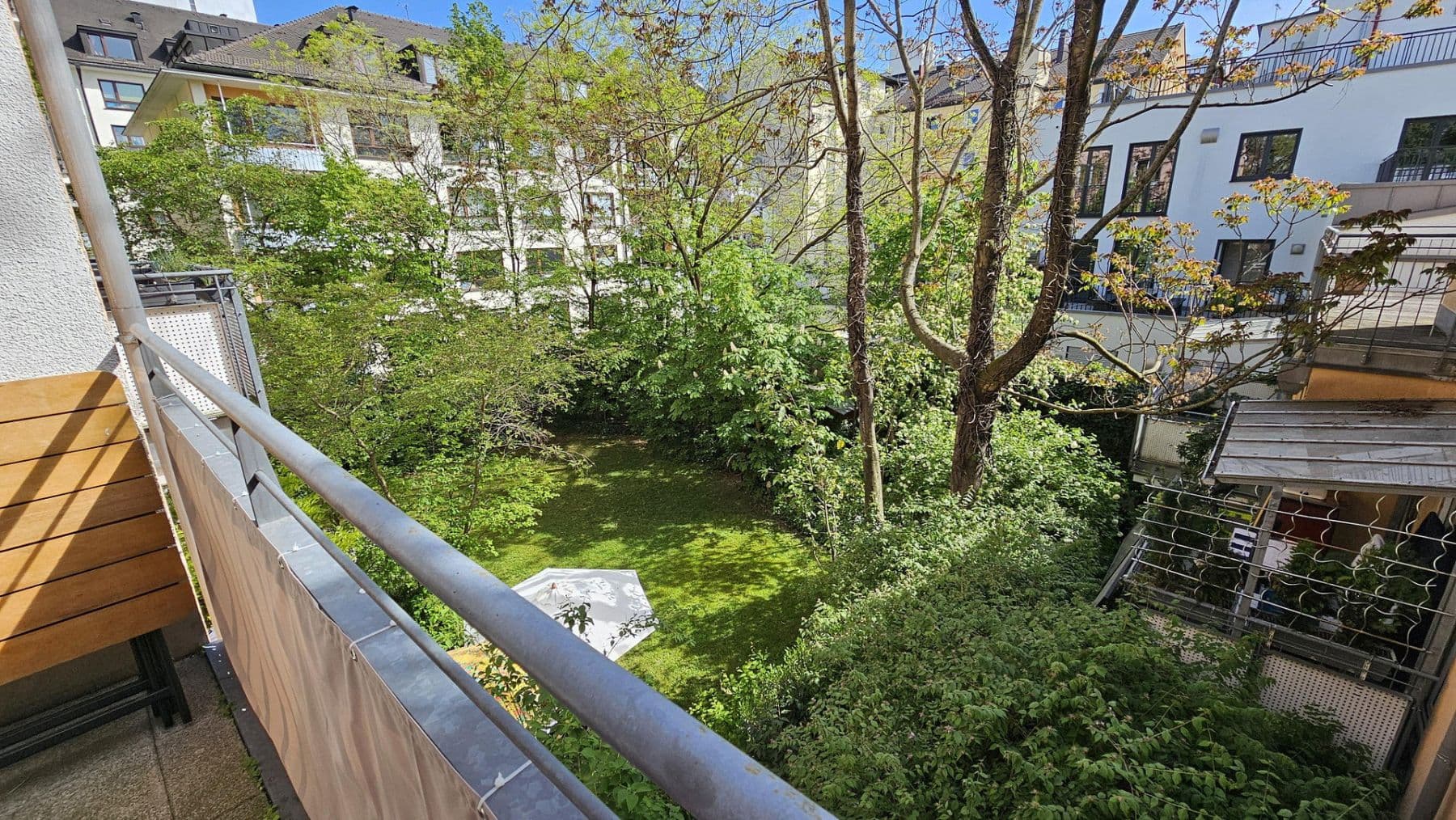 Predaj bytu 3-izbový 83 m², Türkenstr. 29c, München, Bavorsko Predaj bytu 3-izbový 83 m², Türkenstr. 29c, München, Bavorsko