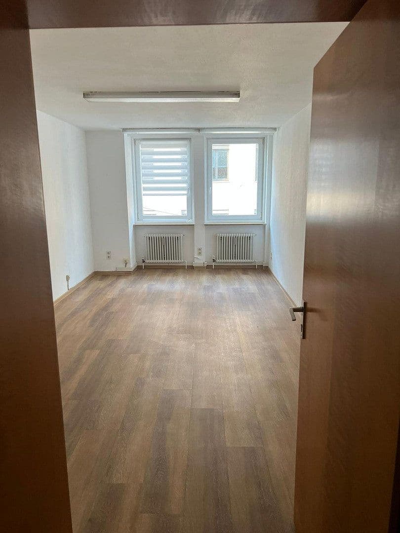 Prenájom kancelárie 188 m², Keßlerstraße 10, Nürnberg, Bavorsko Prenájom kancelárie 188 m², Keßlerstraße 10, Nürnberg, Bavorsko
