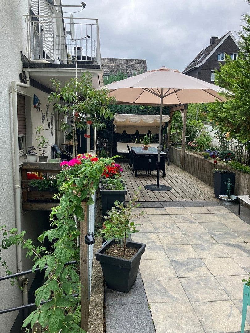 Predaj domu 185 m², pozemek 572 m², Siegen, Severné Porýnie - Westfálsko Predaj domu 185 m², pozemek 572 m², Siegen, Severné Porýnie - Westfálsko