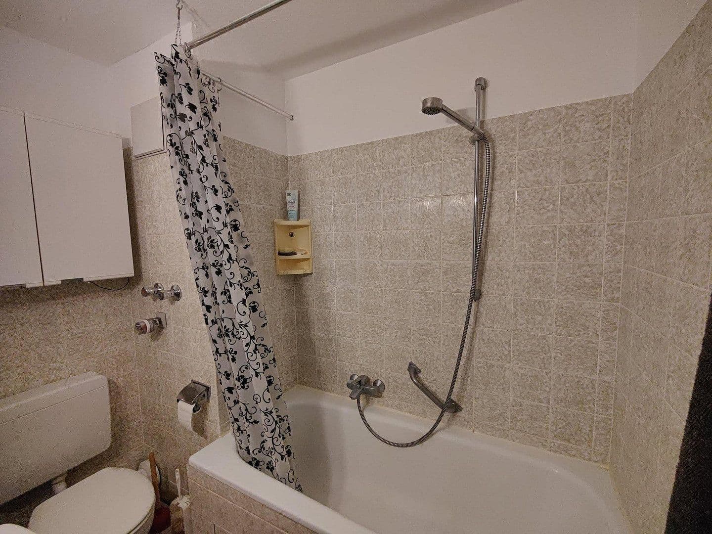 Prenájom bytu 2-izbový 45 m², Winterstr.3, Karlsruhe, Bádensko-Wurttembersko Prenájom bytu 2-izbový 45 m², Winterstr.3, Karlsruhe, Bádensko-Wurttembersko