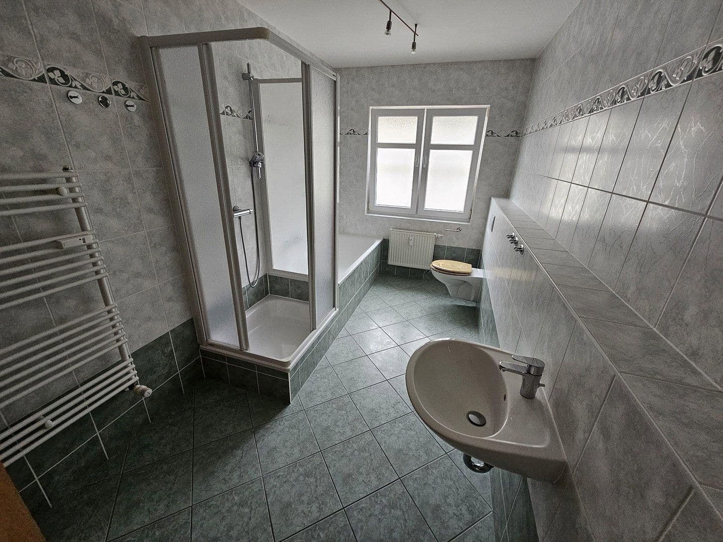 Prenájom bytu 4-izbový 106 m², Eberswalder Straße 133, Eberswalde, Brandenbursko Prenájom bytu 4-izbový 106 m², Eberswalder Straße 133, Eberswalde, Brandenbursko