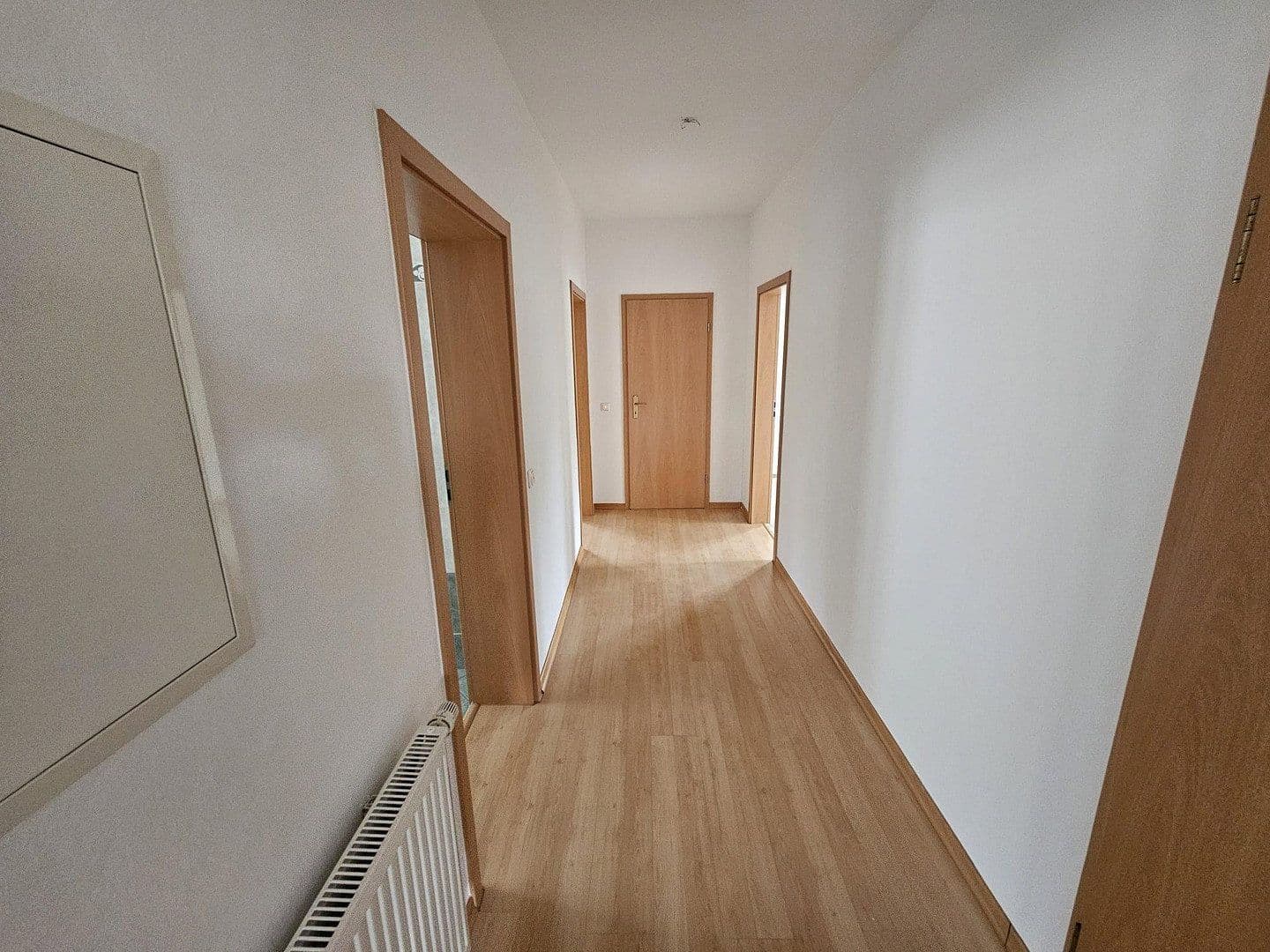 Prenájom bytu 4-izbový 106 m², Eberswalder Straße 133, Eberswalde, Brandenbursko Prenájom bytu 4-izbový 106 m², Eberswalder Straße 133, Eberswalde, Brandenbursko