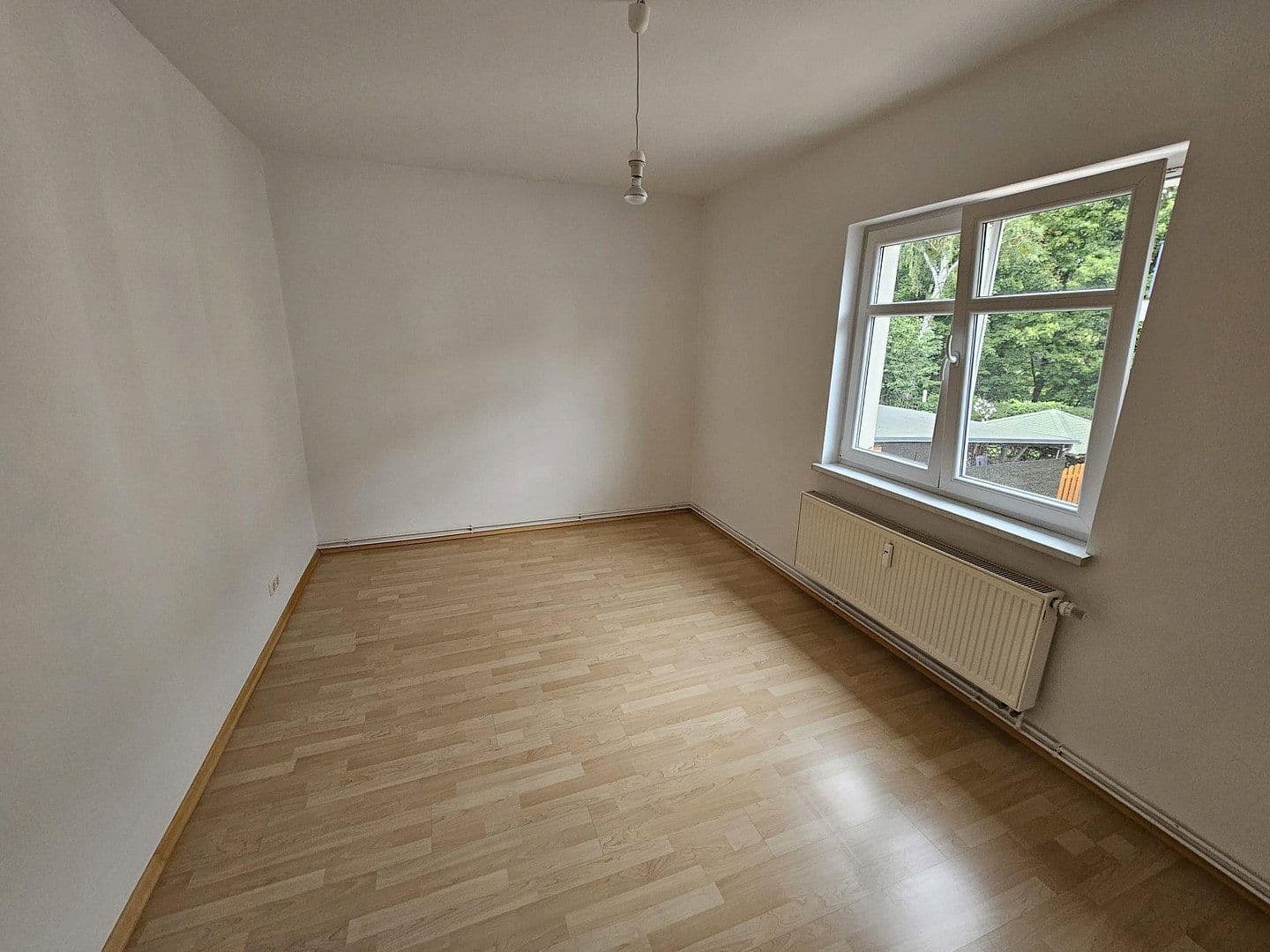 Prenájom bytu 4-izbový 106 m², Eberswalder Straße 133, Eberswalde, Brandenbursko Prenájom bytu 4-izbový 106 m², Eberswalder Straße 133, Eberswalde, Brandenbursko