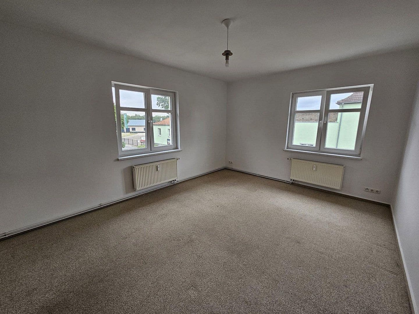 Prenájom bytu 4-izbový 106 m², Eberswalder Straße 133, Eberswalde, Brandenbursko Prenájom bytu 4-izbový 106 m², Eberswalder Straße 133, Eberswalde, Brandenbursko