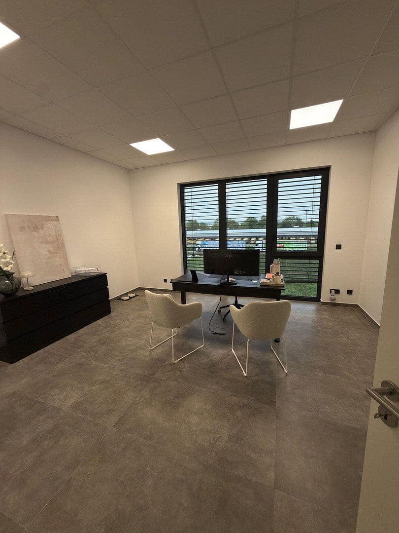 Prenájom kancelárie 96 m², Emmy-Noether-Str. 4, Rheinbach, Severné Porýnie - Westfálsko Prenájom kancelárie 96 m², Emmy-Noether-Str. 4, Rheinbach, Severné Porýnie - Westfálsko