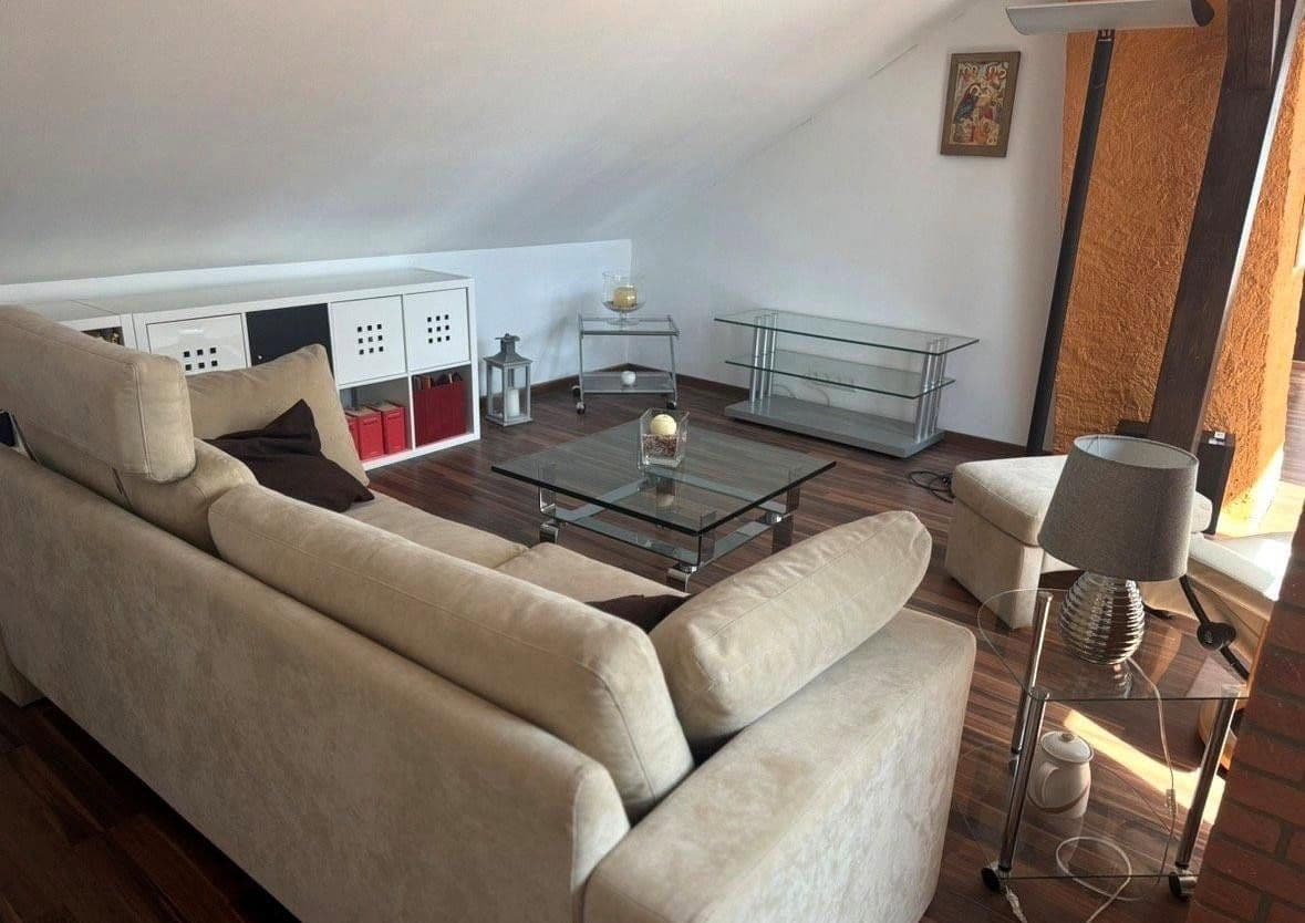 Prenájom domu 234 m², pozemek 525 m², Immendingen, Bádensko-Wurttembersko Prenájom domu 234 m², pozemek 525 m², Immendingen, Bádensko-Wurttembersko