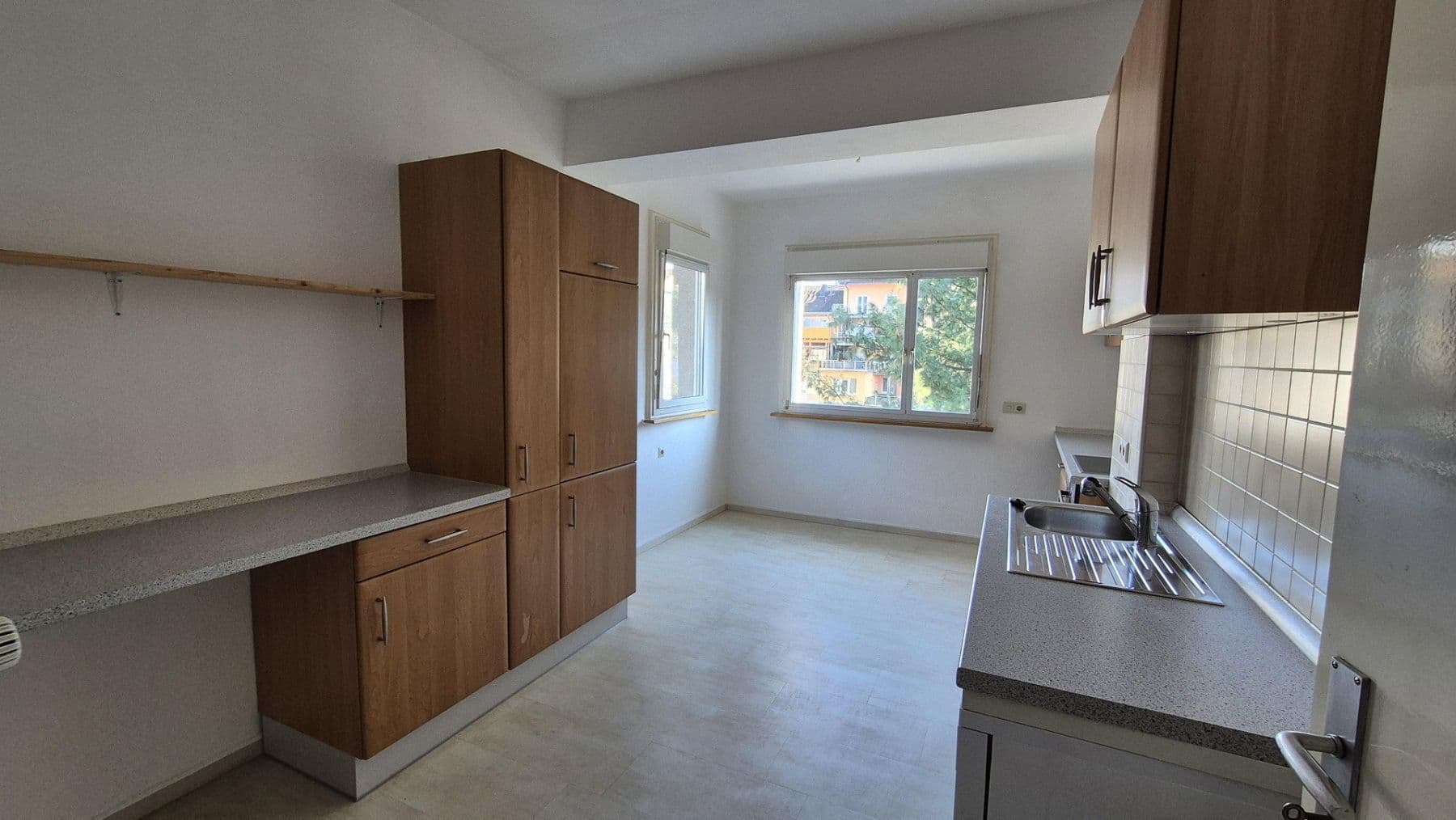 Prenájom bytu 3-izbový 113 m², Bad Säckingen, Bádensko-Wurttembersko Prenájom bytu 3-izbový 113 m², Bad Säckingen, Bádensko-Wurttembersko