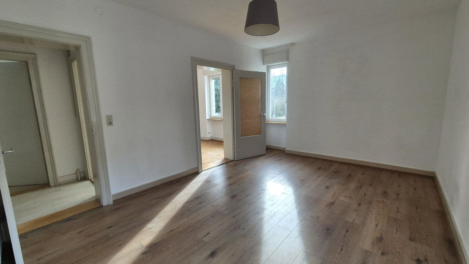 Prenájom bytu 3-izbový 113 m², Bad Säckingen, Bádensko-Wurttembersko Prenájom bytu 3-izbový 113 m², Bad Säckingen, Bádensko-Wurttembersko