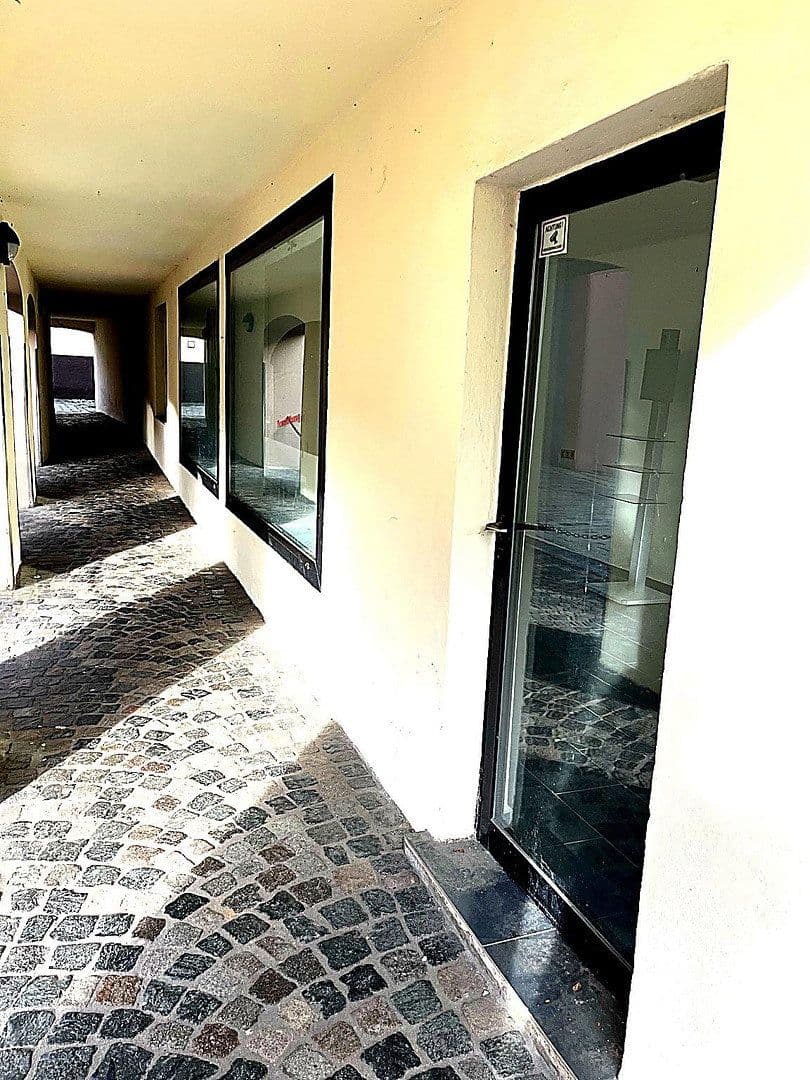 Prenájom kancelárie 100 m², Windsbach, Bavorsko Prenájom kancelárie 100 m², Windsbach, Bavorsko