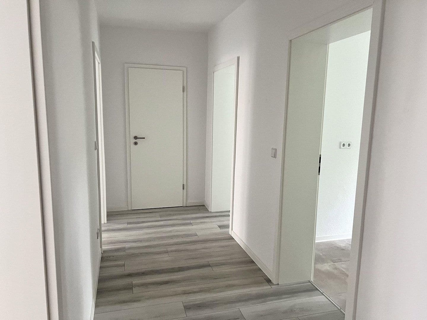 Prenájom bytu 3-izbový 71 m², Tschirchstraße 7, Gera, Durínsko Prenájom bytu 3-izbový 71 m², Tschirchstraße 7, Gera, Durínsko