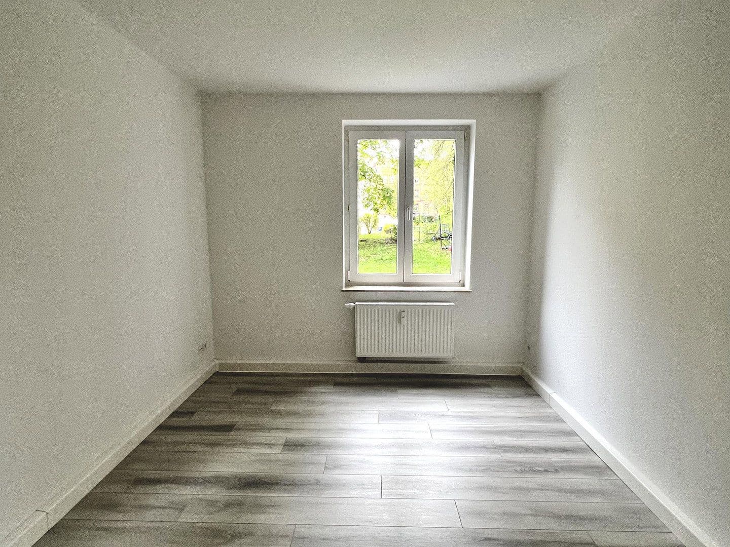 Prenájom bytu 3-izbový 71 m², Tschirchstraße 7, Gera, Durínsko Prenájom bytu 3-izbový 71 m², Tschirchstraße 7, Gera, Durínsko