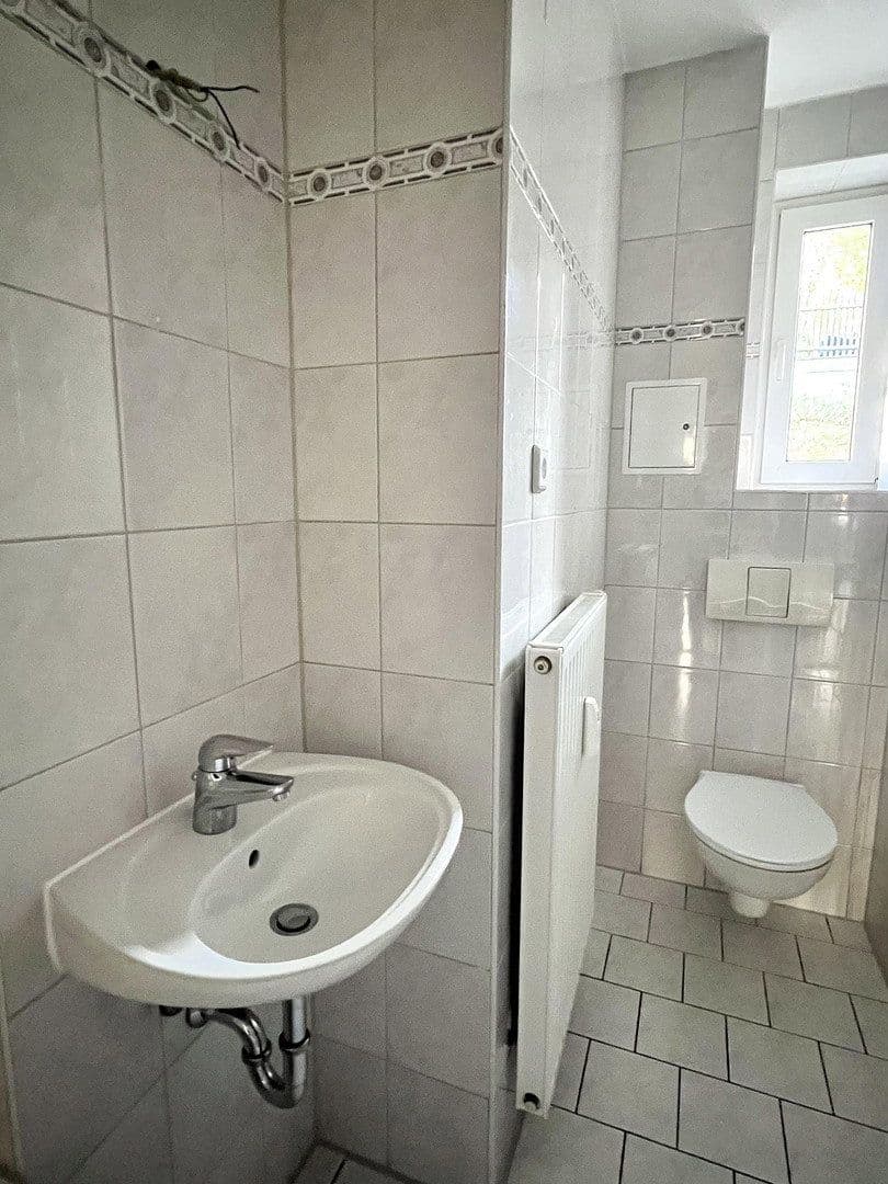 Prenájom bytu 3-izbový 71 m², Tschirchstraße 7, Gera, Durínsko Prenájom bytu 3-izbový 71 m², Tschirchstraße 7, Gera, Durínsko