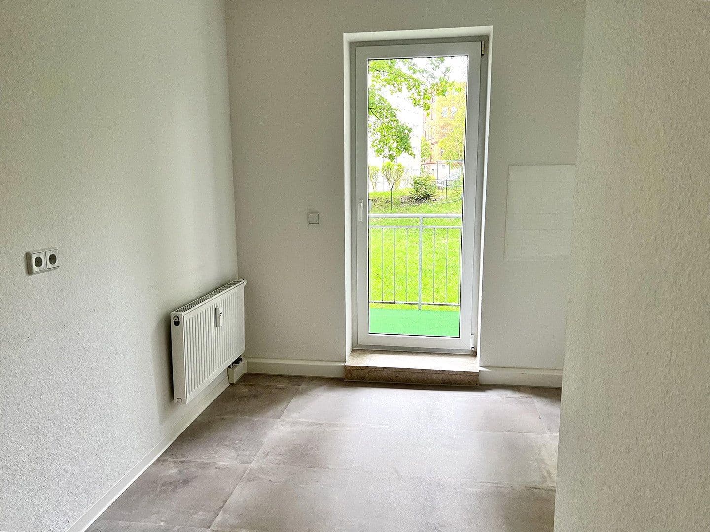 Prenájom bytu 3-izbový 71 m², Tschirchstraße 7, Gera, Durínsko Prenájom bytu 3-izbový 71 m², Tschirchstraße 7, Gera, Durínsko
