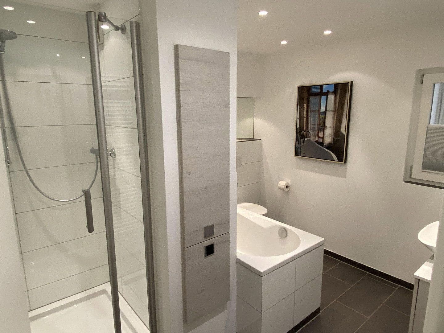 Prenájom bytu 2-izbový 90 m², Bernhardstr. 147, Köln, Severné Porýnie - Westfálsko Prenájom bytu 2-izbový 90 m², Bernhardstr. 147, Köln, Severné Porýnie - Westfálsko