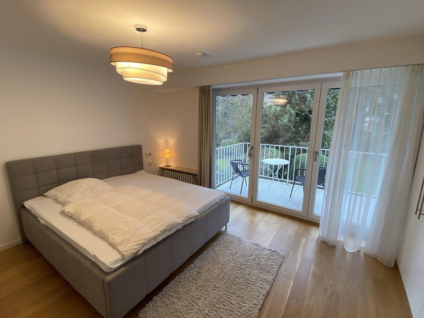 Prenájom bytu 2-izbový 90 m², Bernhardstr. 147, Köln, Severné Porýnie - Westfálsko Prenájom bytu 2-izbový 90 m², Bernhardstr. 147, Köln, Severné Porýnie - Westfálsko
