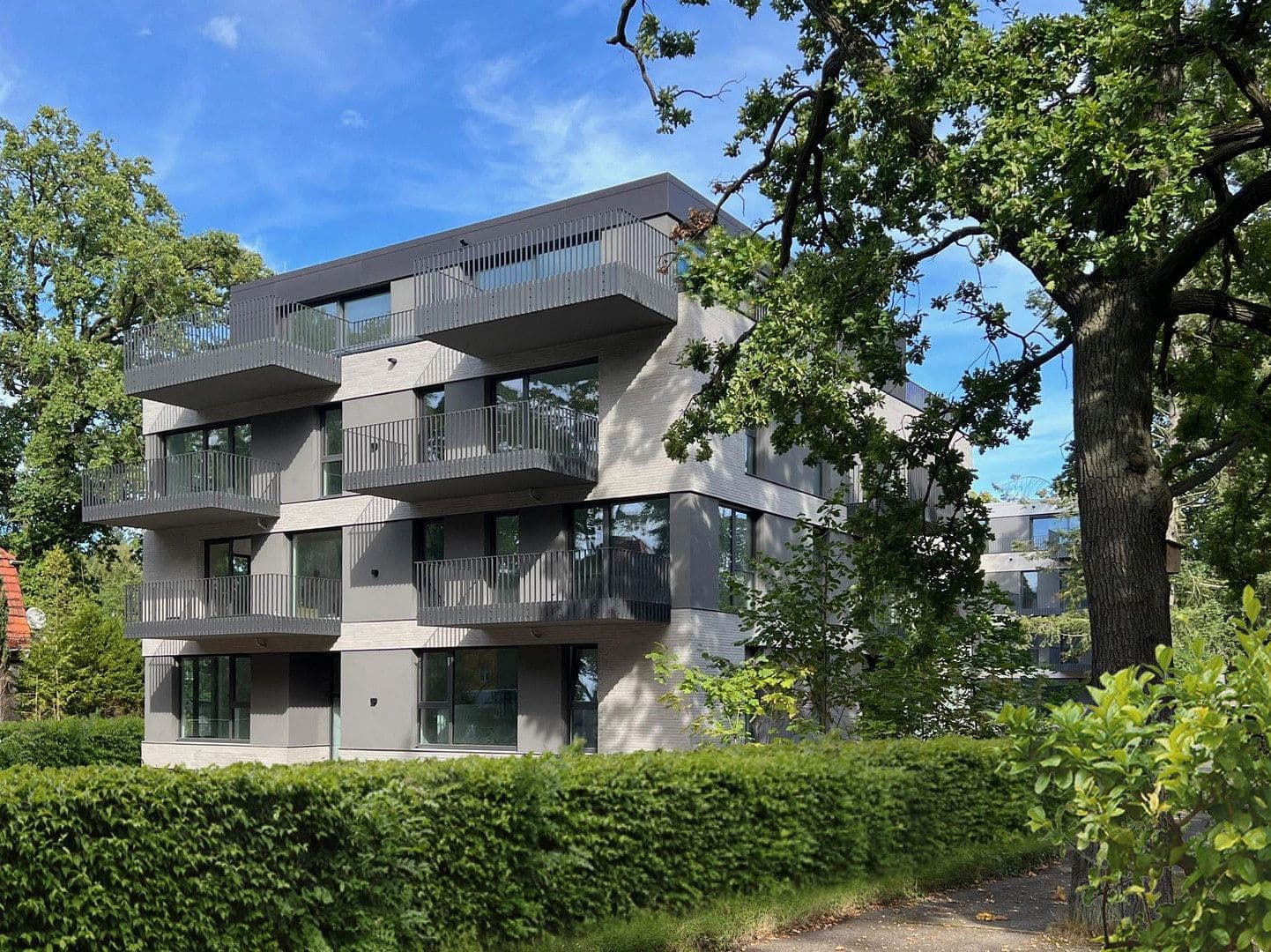 Prenájom bytu 3-izbový 127 m², Ostendorfstraße 37, Berlin, Berlín Prenájom bytu 3-izbový 127 m², Ostendorfstraße 37, Berlin, Berlín