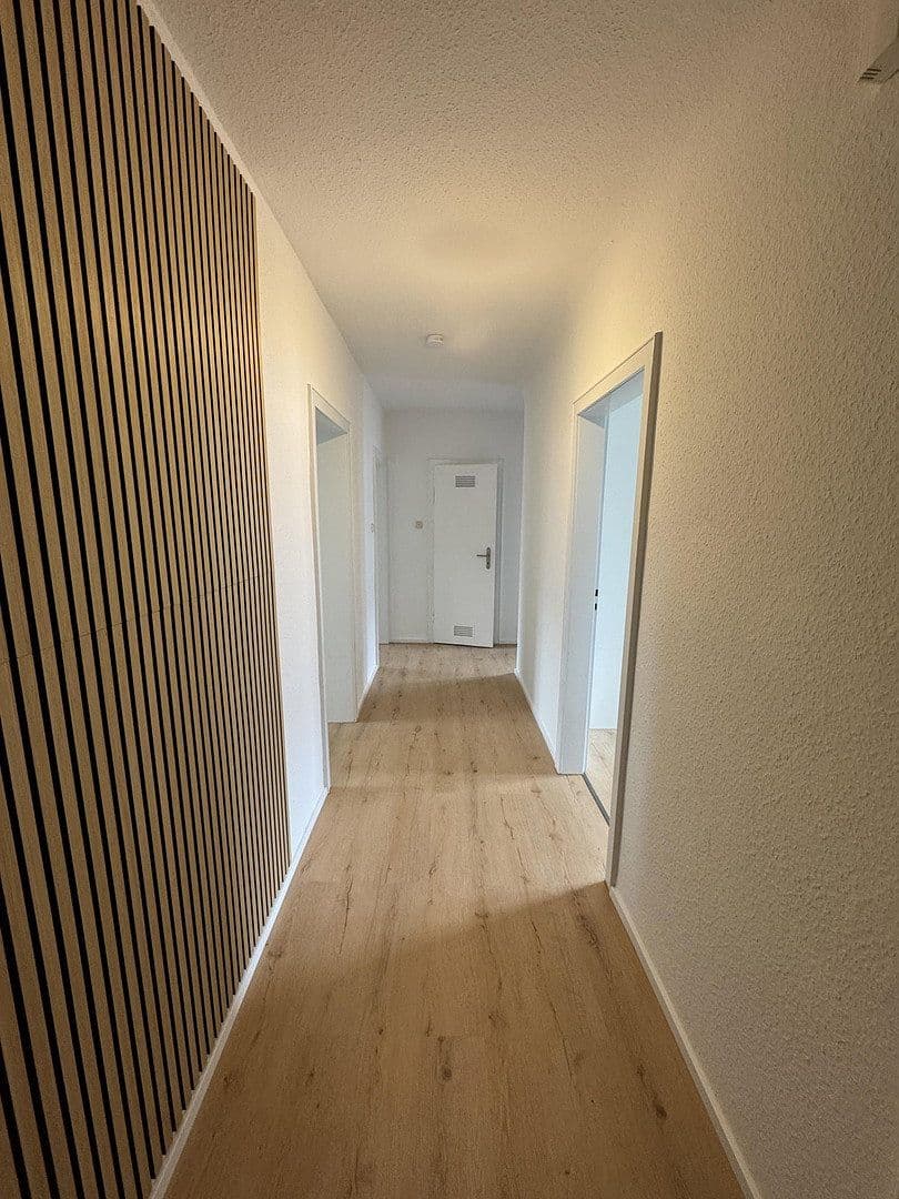 Prenájom bytu 4-izbový 70 m², Mainz, Porýnie-Falcko Prenájom bytu 4-izbový 70 m², Mainz, Porýnie-Falcko
