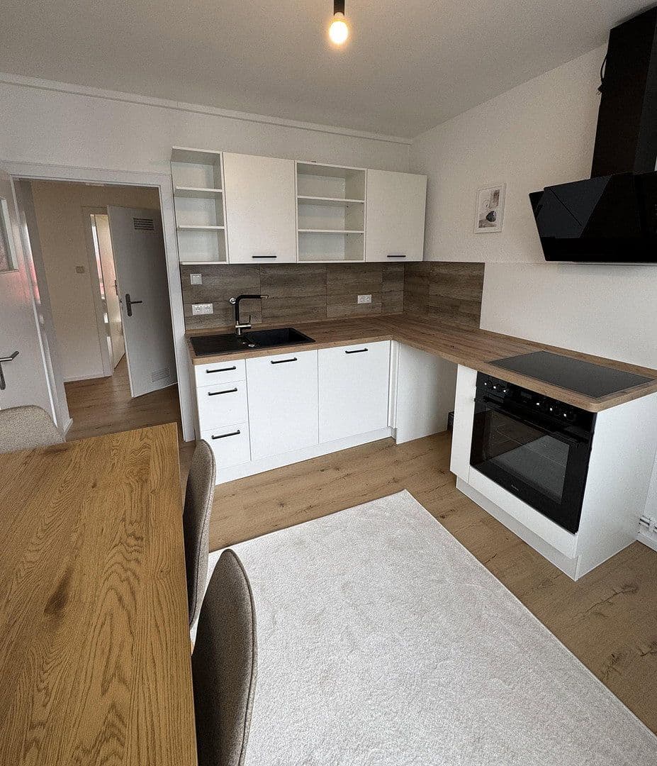 Prenájom bytu 4-izbový 70 m², Mainz, Porýnie-Falcko Prenájom bytu 4-izbový 70 m², Mainz, Porýnie-Falcko