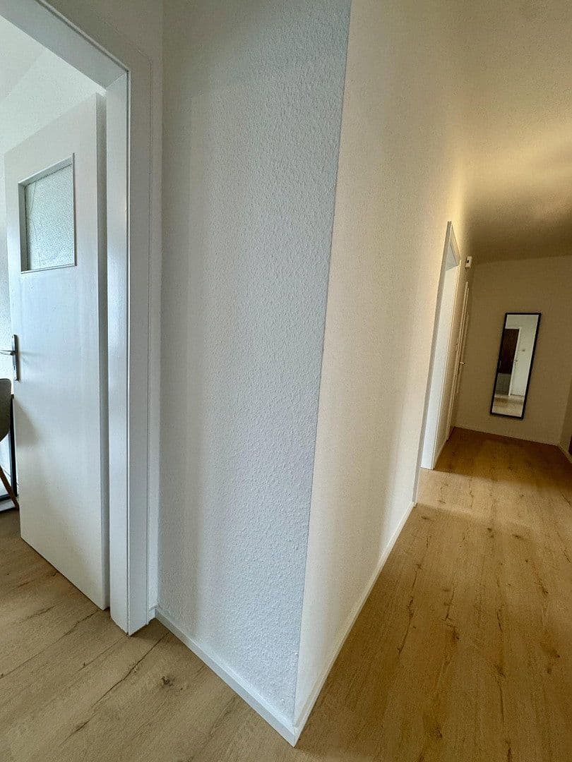 Prenájom bytu 4-izbový 70 m², Mainz, Porýnie-Falcko Prenájom bytu 4-izbový 70 m², Mainz, Porýnie-Falcko