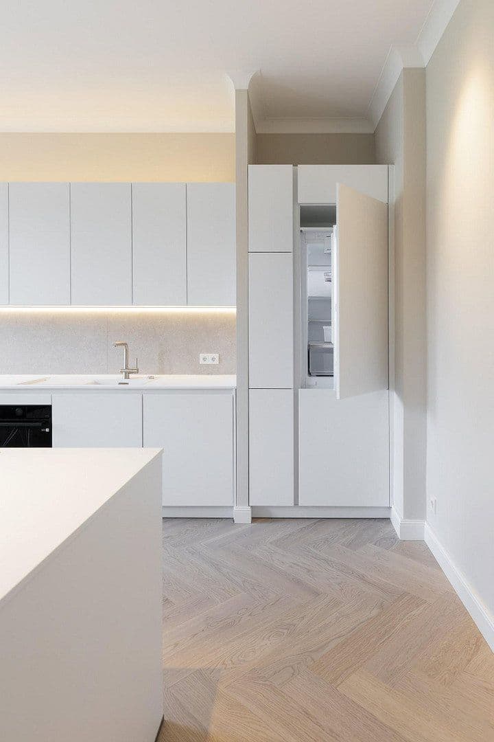 Prenájom bytu 3-izbový 97 m², Kennedydamm 7, Düsseldorf, Severné Porýnie - Westfálsko Prenájom bytu 3-izbový 97 m², Kennedydamm 7, Düsseldorf, Severné Porýnie - Westfálsko